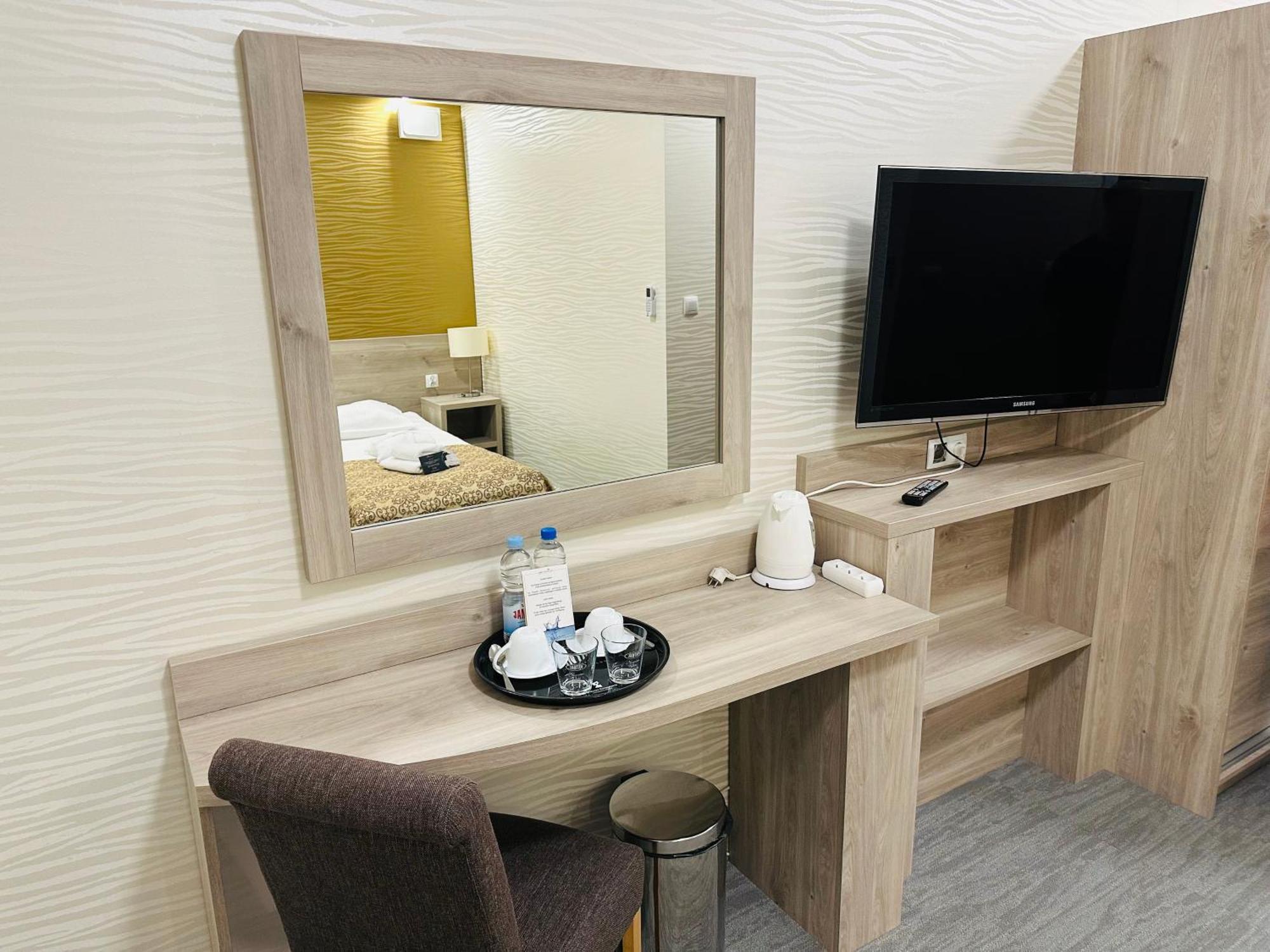 Miejsca Noclegowe W Arka Medical Spa โควอบเซก ภายนอก รูปภาพ
